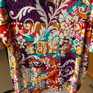 LULAROE LULAROE TUNIC IRMA NWT SMALL